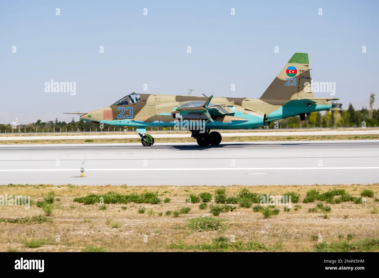 Konya, Turchia - 07 01 2021: Aquila Anatolia Azerbaijan Air Force Exercise 2021 Azerbaijan Air Force MiG 29 Fighter Jet in una posizione tassante in Kon Foto Stock