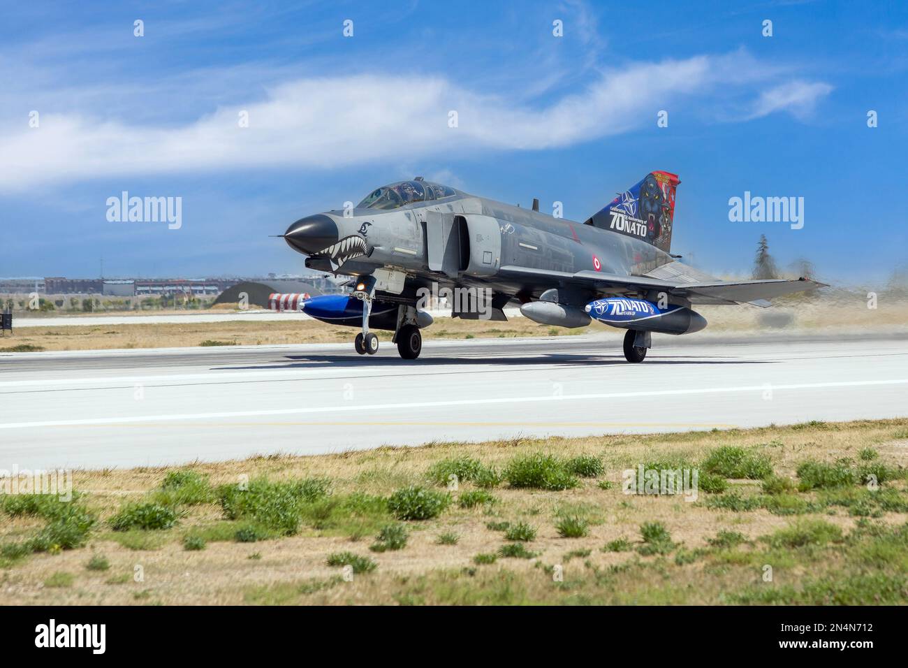 Konya, Turchia - 07 01 2021: Turkish Air Force McDonnel Douglas F-4 e Phantom II caccia jet in posizione decollo durante Anatolian Eagle Air Force Exer Foto Stock
