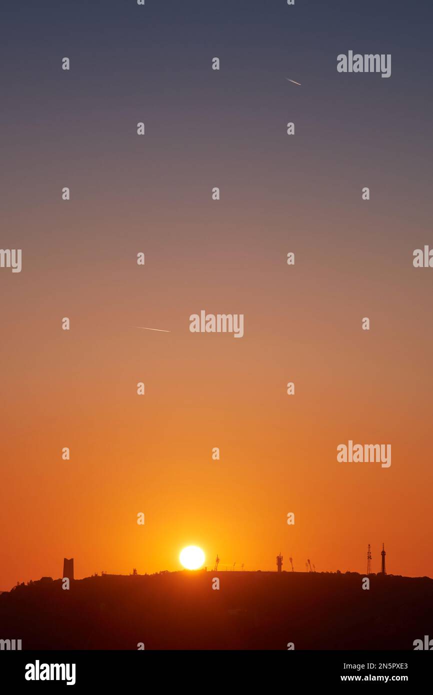 Cielo tramonto sul Grande Stadio Strahov a Praga, Repubblica Ceca Foto Stock