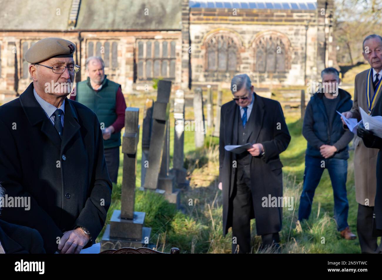 Un servizio commemorativo al cimitero della chiesa di Rossherne per il soldato SAS maggiore Paul Wright RE che è stato ucciso in azione durante la guerra di Dhofar il 6 1973 febbraio Foto Stock