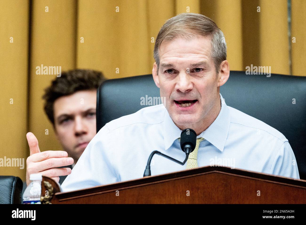 Washington, Stati Uniti. 09th Feb, 2023. STATI UNITI Il rappresentante Jim Jordan (R-OH) che parla in un'audizione negli Stati Uniti Campidoglio del Comitato giudiziario selezionare sottocomitato sulla Weaponizzazione del Governo Federale. Credit: SOPA Images Limited/Alamy Live News Foto Stock