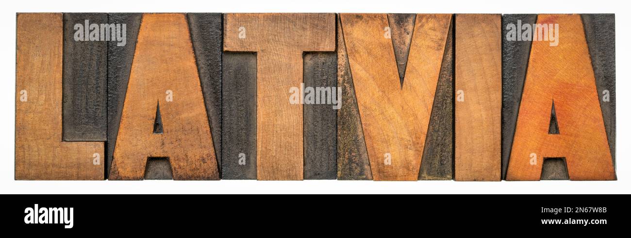 Lettonia - parola isolata abstract in legno tipo letterpress vintage, paese Baltico Foto Stock