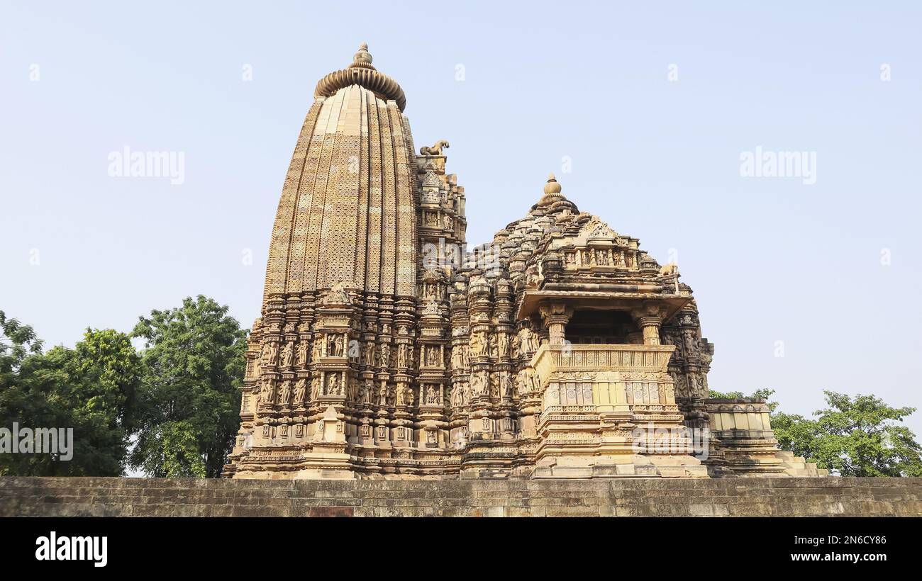 TEMPIO DI VAMANA, Vista Sud, costruito nel 11th ° secolo, Gruppo orientale, Khajuraho, Madhya Pradesh, India, Patrimonio dell'umanità dell'UNESCO. Foto Stock