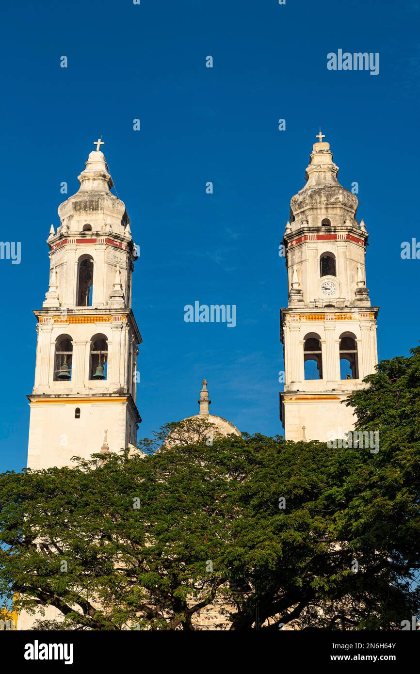 Cattedrale di nostra Signora dell'Immacolata Concezione, sito patrimonio dell'umanità dell'UNESCO, la storica città fortificata di Campeche, Campeche, Messico Foto Stock