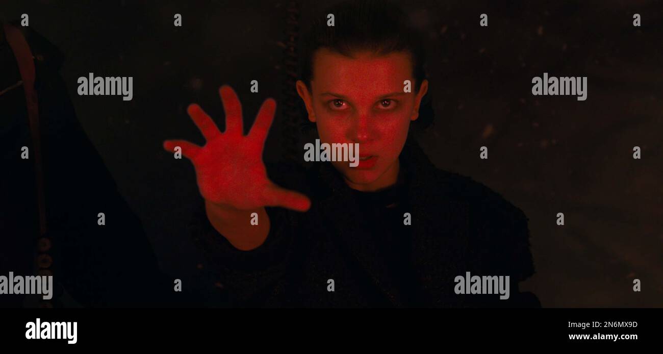 STRANGER THINGS (TV) MILLIE BOBBY BROWN COLLEZIONE NETFLIX/MOVIESTORE Foto Stock