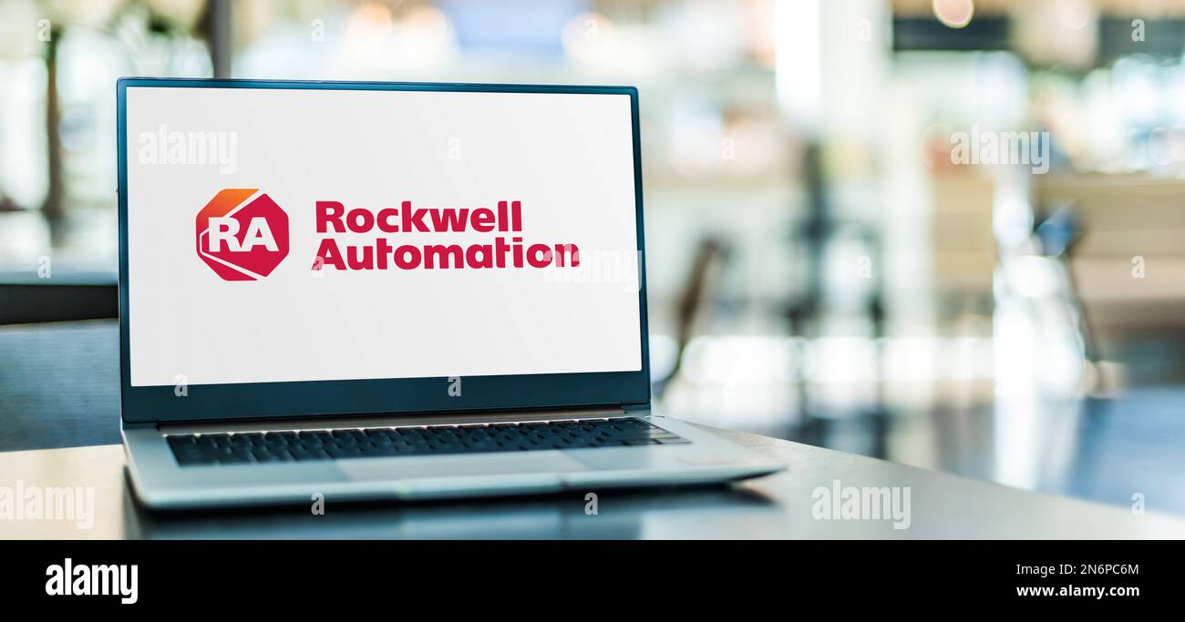 POZNAN, POL - DEC 28, 2022: Computer portatile che visualizza il logo di Rockwell Automation, un fornitore di automazione industriale i cui marchi includono Allen-Bra Foto Stock