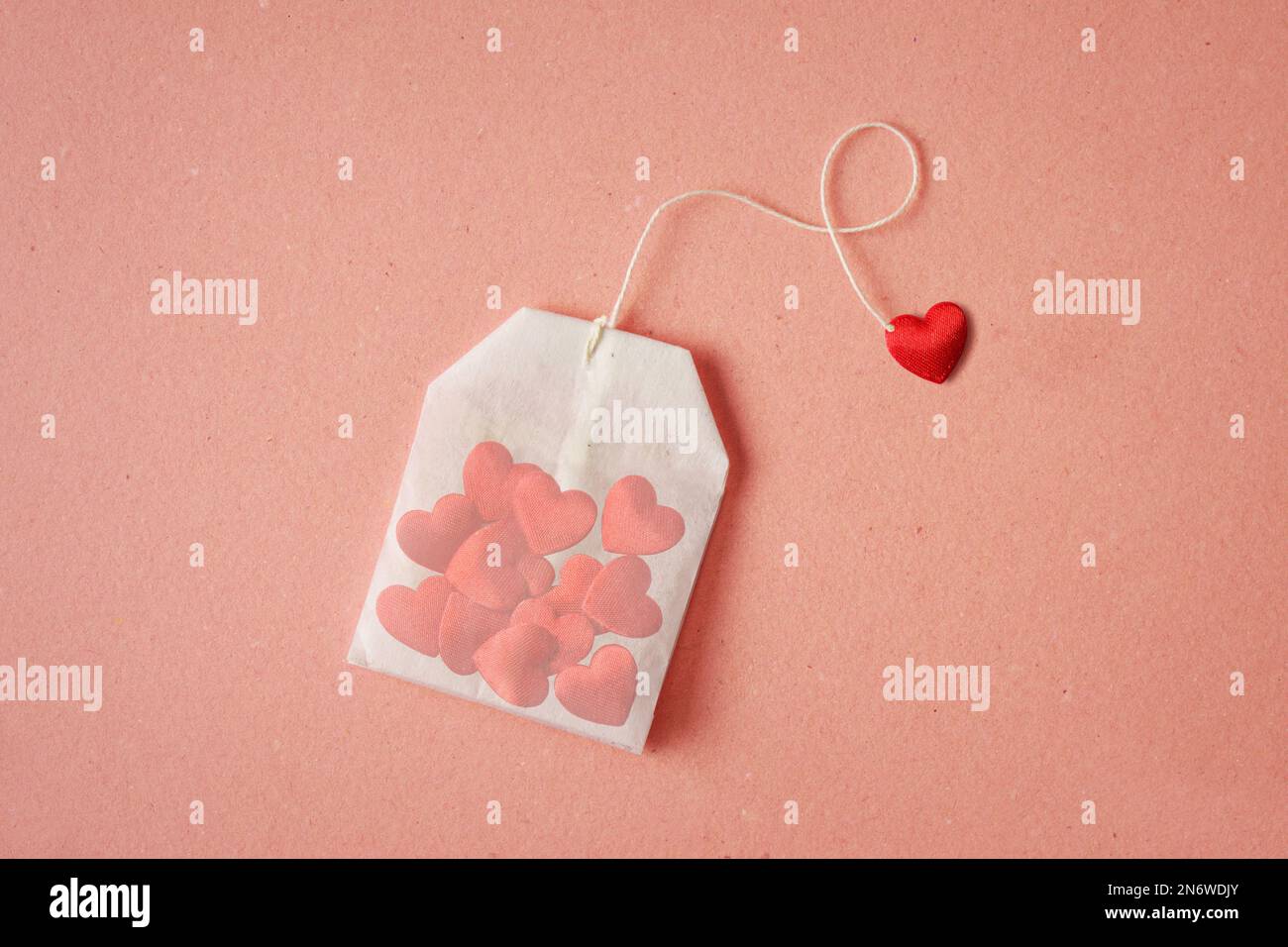 Borsa da tè con cuori - Love Concept Foto Stock