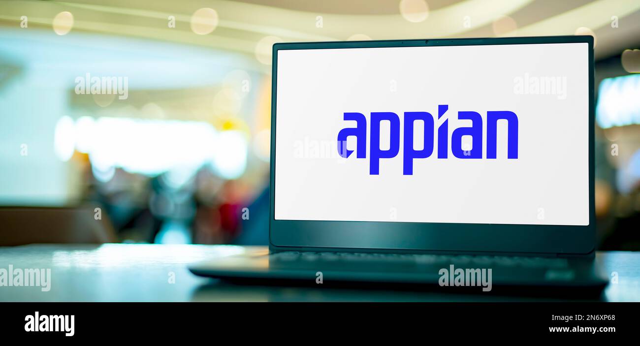 POZNAN, POL - 28 GIUGNO 2022: Computer portatile con logo di Appia Corporation, una società di cloud computing e software aziendale con sede in Foto Stock
