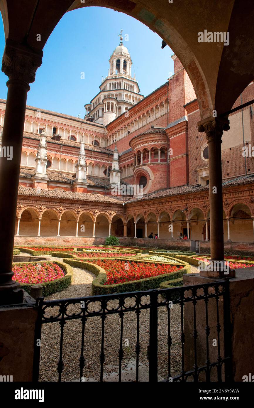 Blick auf kleiner Kreuzgang von historische Abtei Kloster von Kartäuser, Kartäuserorden, Certosa di Pavia, Pavia, Lombardei, Italia, Europa Foto Stock