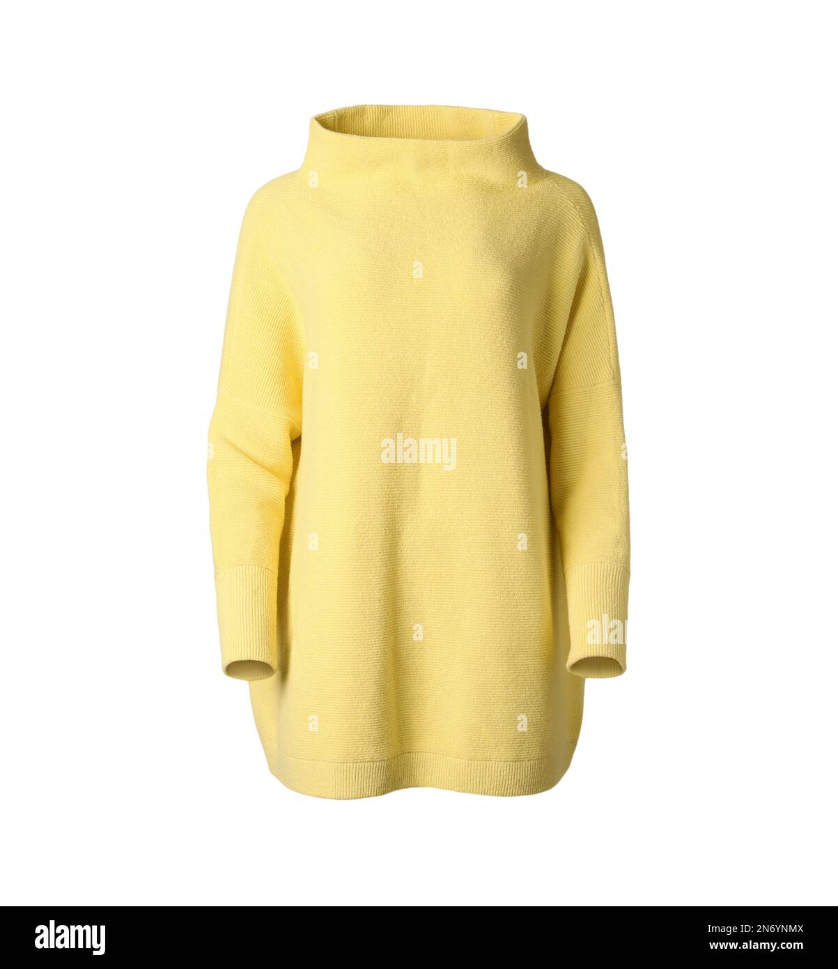 Elegante maglione a maglia giallo isolato su bianco Foto Stock