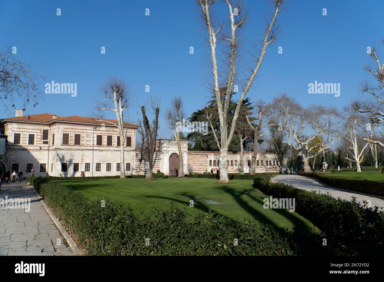 Darphane ottomano o Mint. La storica porta della zecca costruita nel periodo ottomano nel giardino del Palazzo Topkapi. Foto Stock