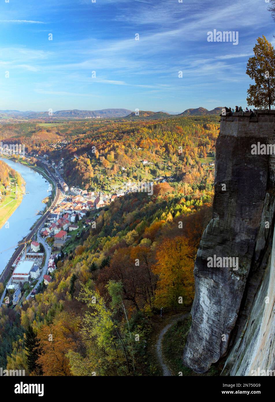 Vista dalla fortezza di Koenigstein sulla Svizzera sassone, Germania Foto Stock