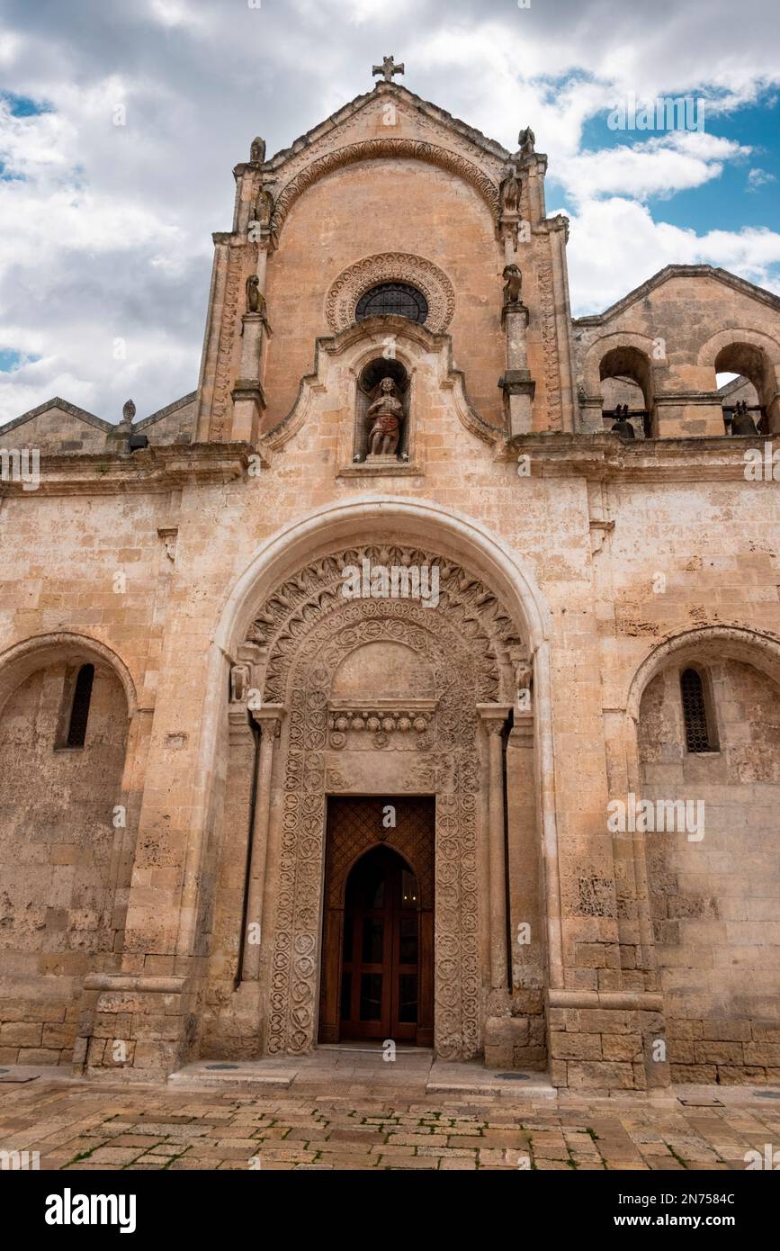 Portale della chiesa di San Giovanni Battista a Matera, Italia Meridionale Foto Stock