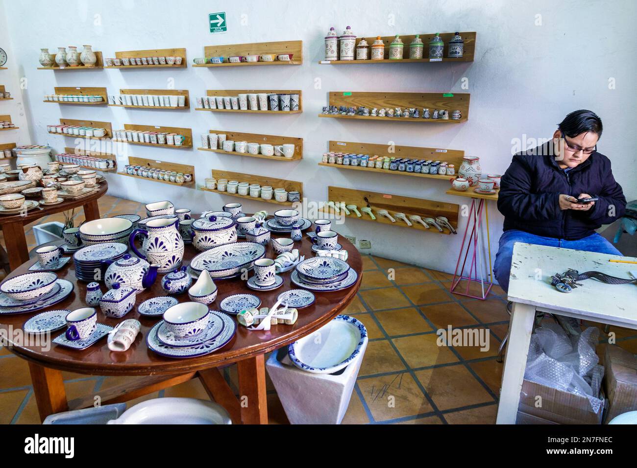 San Miguel de Allende Guanajuato Messico,Historico Centro storico zona Centro,Ceramica Lopez ceramica ceramica vasellame vasellame piatti tavolo Foto Stock