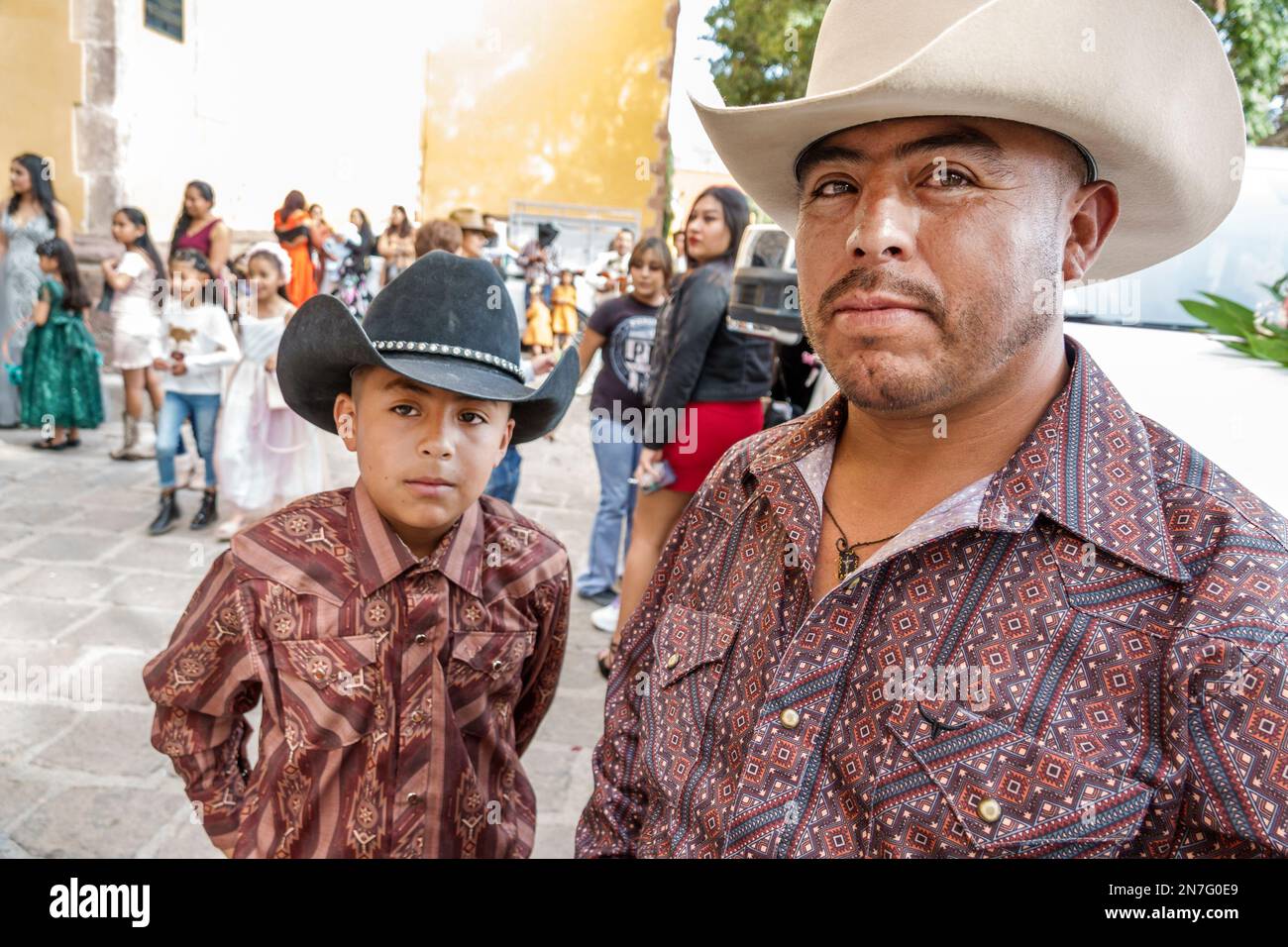 San Miguel de Allende Guanajuato Messico, Historico Centro storico zona Centro, cowboy cappello sombrero sombreros, uomo uomo maschio, adulti, res Foto Stock