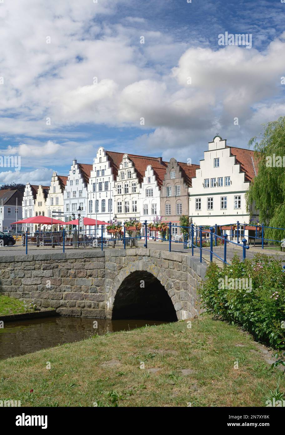 Friedrichstadt al fiume Treene, Frisia del Nord, Schleswig-Holstein, Germania Foto Stock