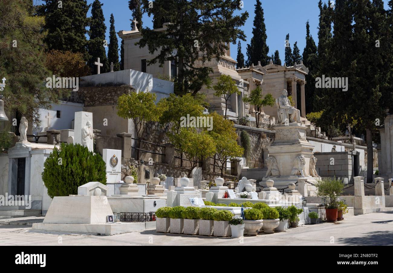 Atene, Grecia - 25 settembre 2021: Il primo cimitero di Atene sono stati, famosi greci sono sepolti Foto Stock