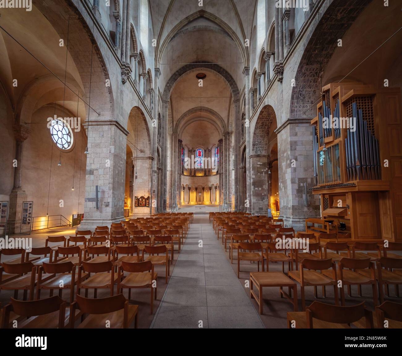 Great St Martin Church Interior - Colonia, Germania Foto Stock