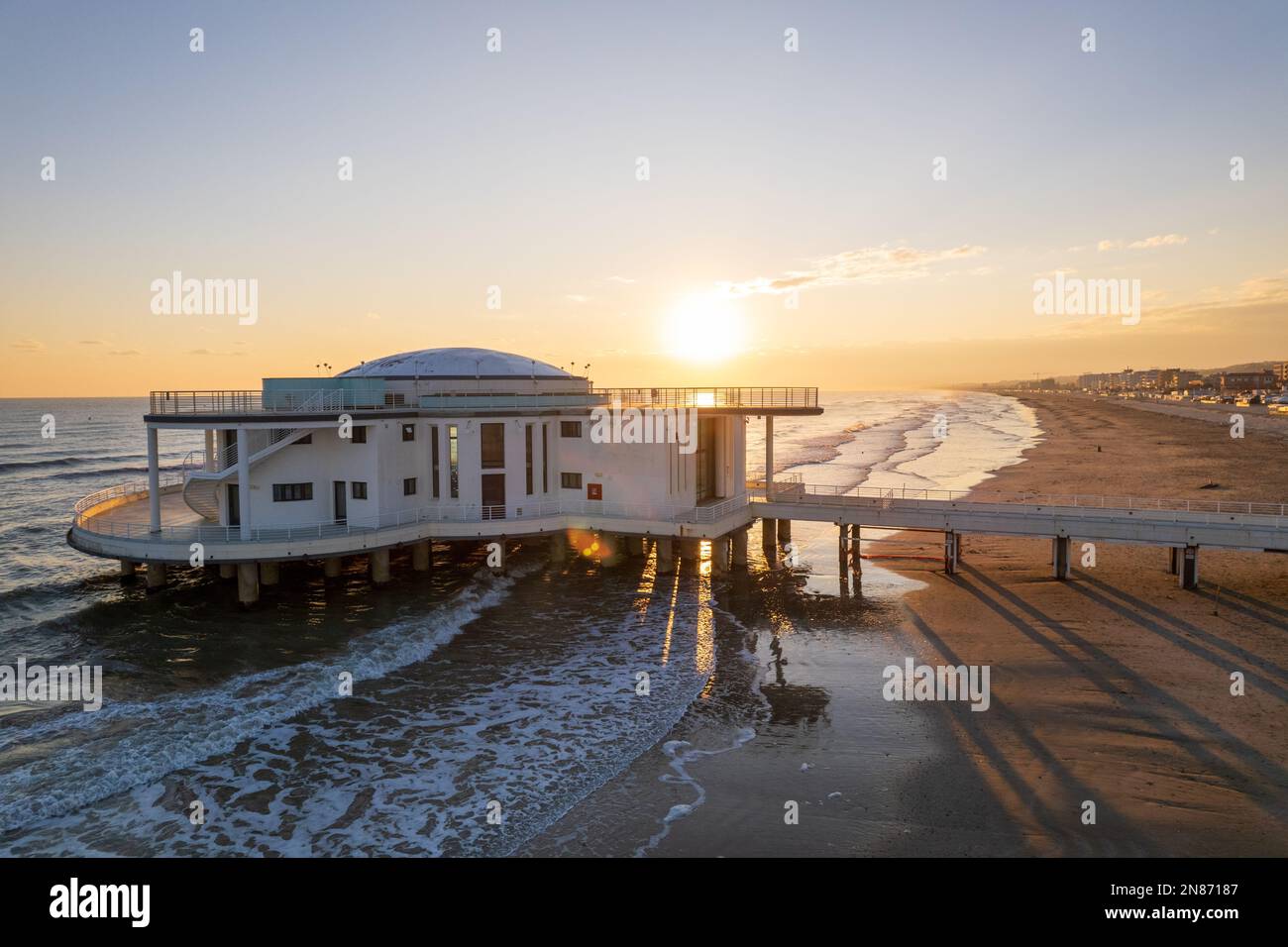 Veduta aerea della costa italiana della città di Senigallia Foto Stock