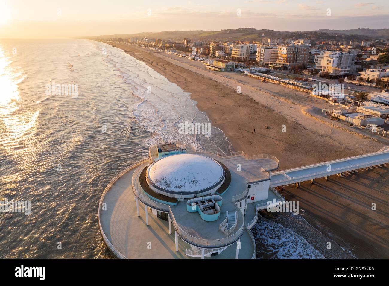 Veduta aerea della costa italiana della città di Senigallia Foto Stock