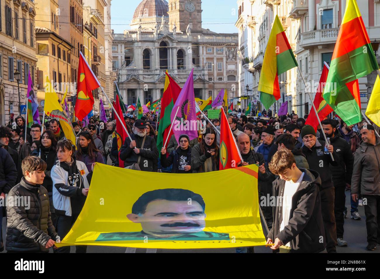 Roma, . 11th Feb, 2023. 11/02/2023 Roma: Manifestazione per chiedere il rilascio di Abdullah Öcalan e di tutti i prigionieri politici. Il 15 febbraio 1999, Abdullah Öcalan, fondatore del Partito dei lavoratori del Kurdistan (PKK), è stato arrestato e portato nella prigione di massima sicurezza di Imrali, una piccola isola nel Mare di Marmara. PS: La foto può essere utilizzata rispettando il contesto in cui è stata scattata, e senza diffamatori intenti del decoro del popolo rappresentato. Credit: Independent Photo Agency/Alamy Live News Foto Stock