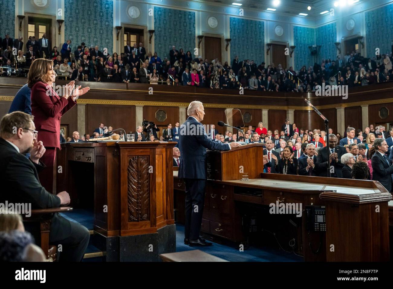 Washington, Stati Uniti d'America. 07th Feb, 2023. Washington, Stati Uniti d'America. 07 febbraio, 2023. Il presidente degli Stati Uniti Joe Biden consegna il suo discorso sullo stato dell'Unione alla sessione congiunta del Congresso, 7 febbraio 2023 a Washington, il vice presidente della DC Kamala Harris, a sinistra, e il presidente Kevin McCarthy, a destra, siedono dietro. Credit: Adam Schultz/White House Photo/Alamy Live News Foto Stock