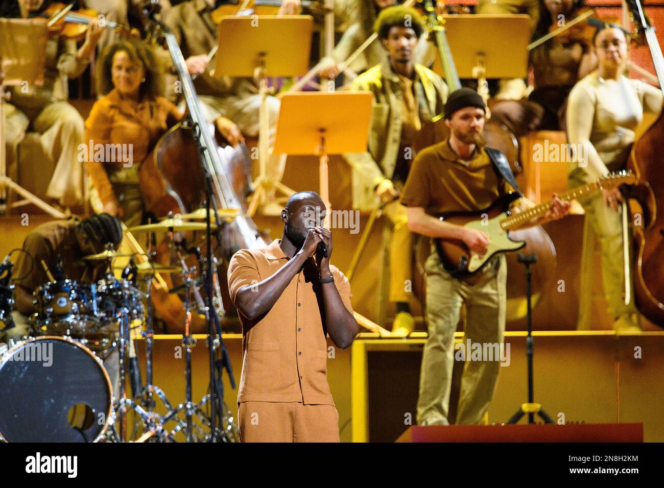 Londra, Regno Unito. 11 febbraio 2023. Stormzy ai 2023 Brit Awards, alla 02 Arena di Londra. Data immagine: Sabato 11 febbraio 2023. Il credito fotografico dovrebbe essere: Matt Crossick/Empics/Alamy Live News. SOLO PER USO EDITORIALE. NESSUNA PUBBLICITÀ Foto Stock