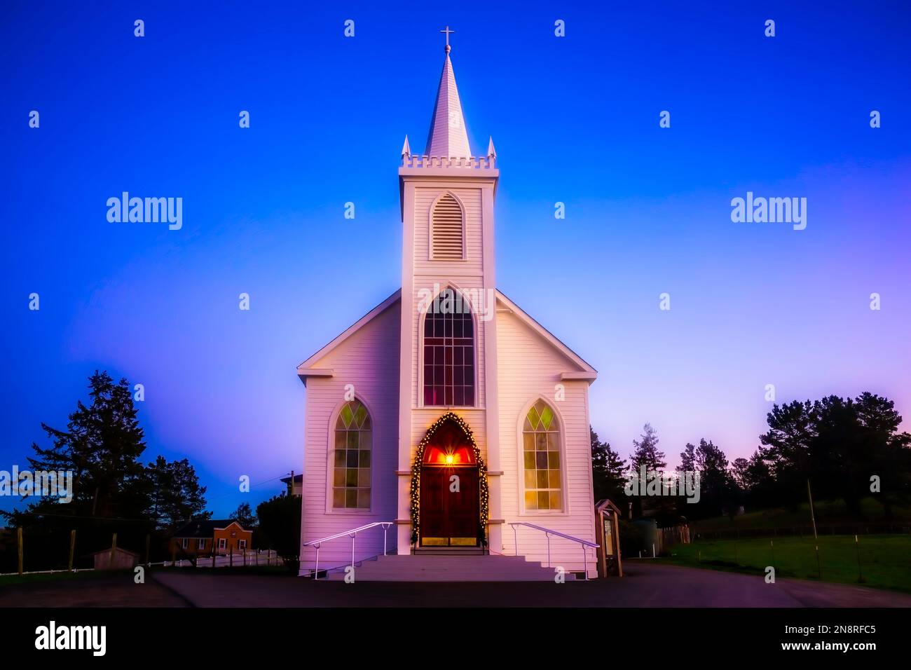 La Chiesa di Bodega St Teresa di Avila è in realtà una chiesa molto storica. La chiesa è stata costruita dai costruttori navali nel 1859 su terreni donati da Jasper o’fa Foto Stock