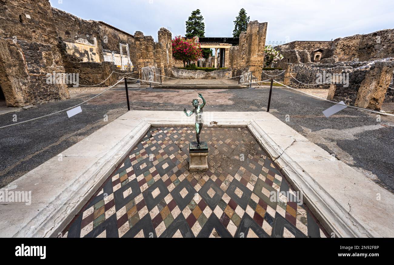 Atrio della Casa di Faun nell'antica città romana di Pompei Foto Stock