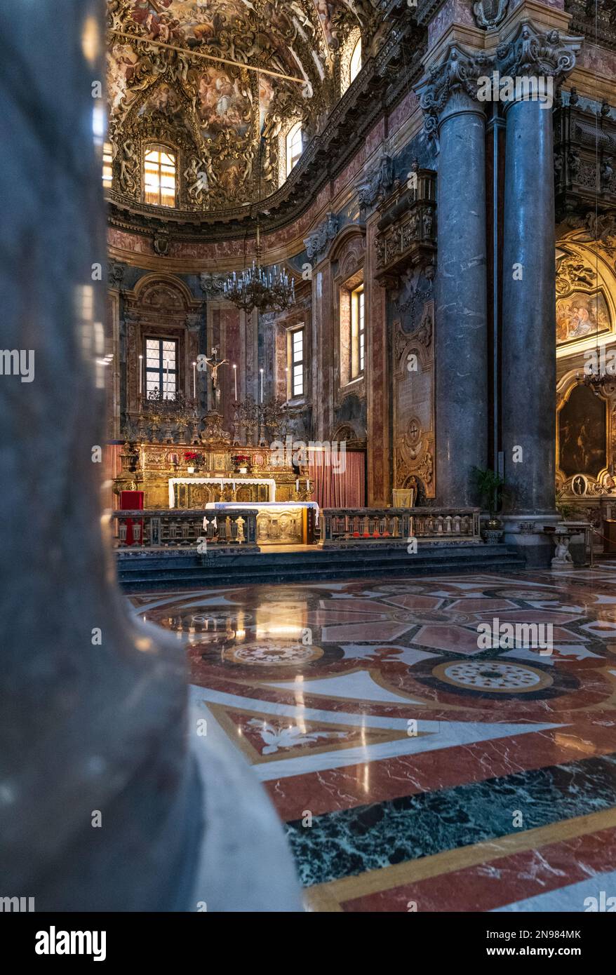 L'interno della chiesa di San Giuseppe dei Padri Teatini Foto Stock