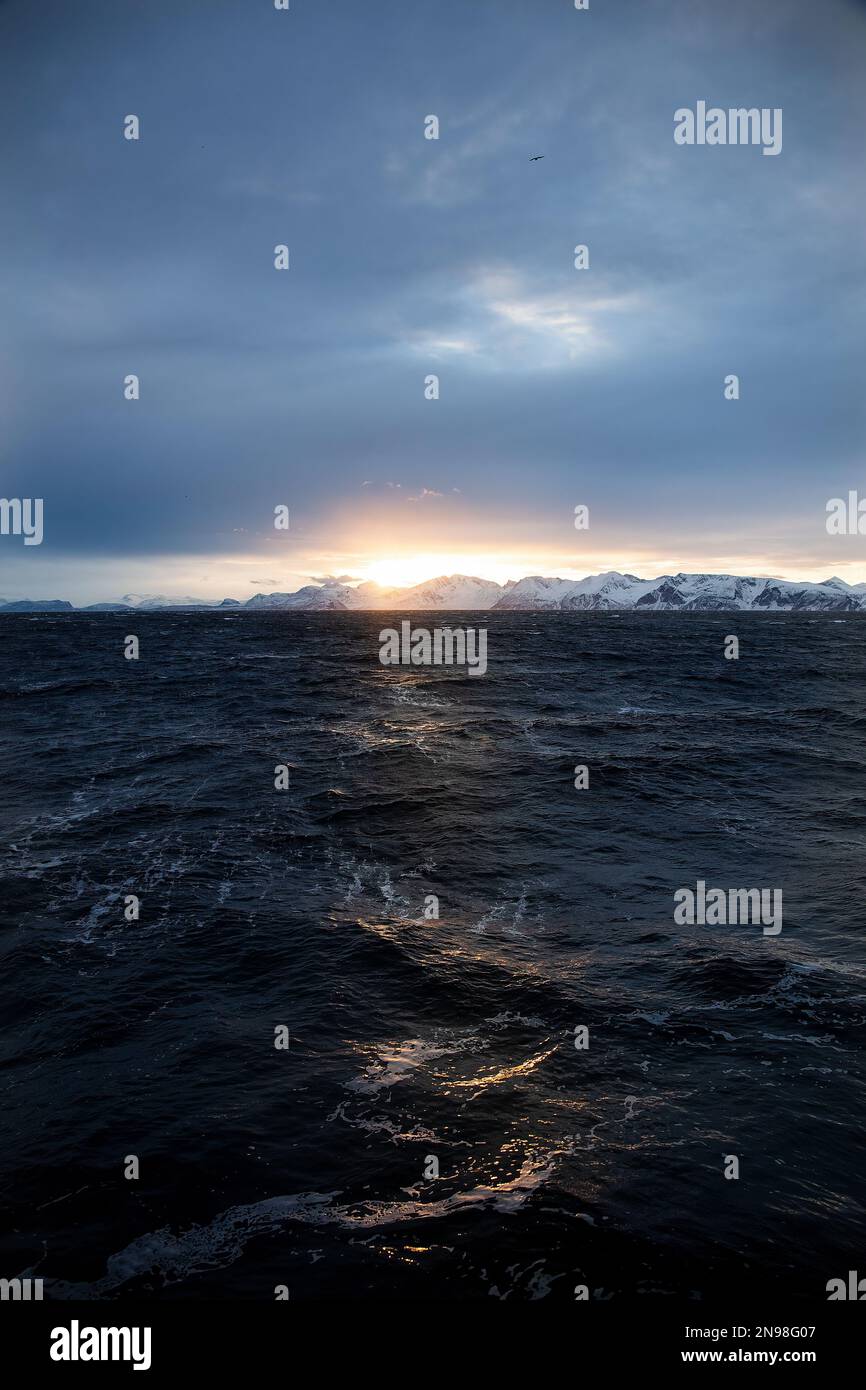 Isola di Skjervøya. Kvænangen fiordo. Norvegia, Scandinavia Foto Stock