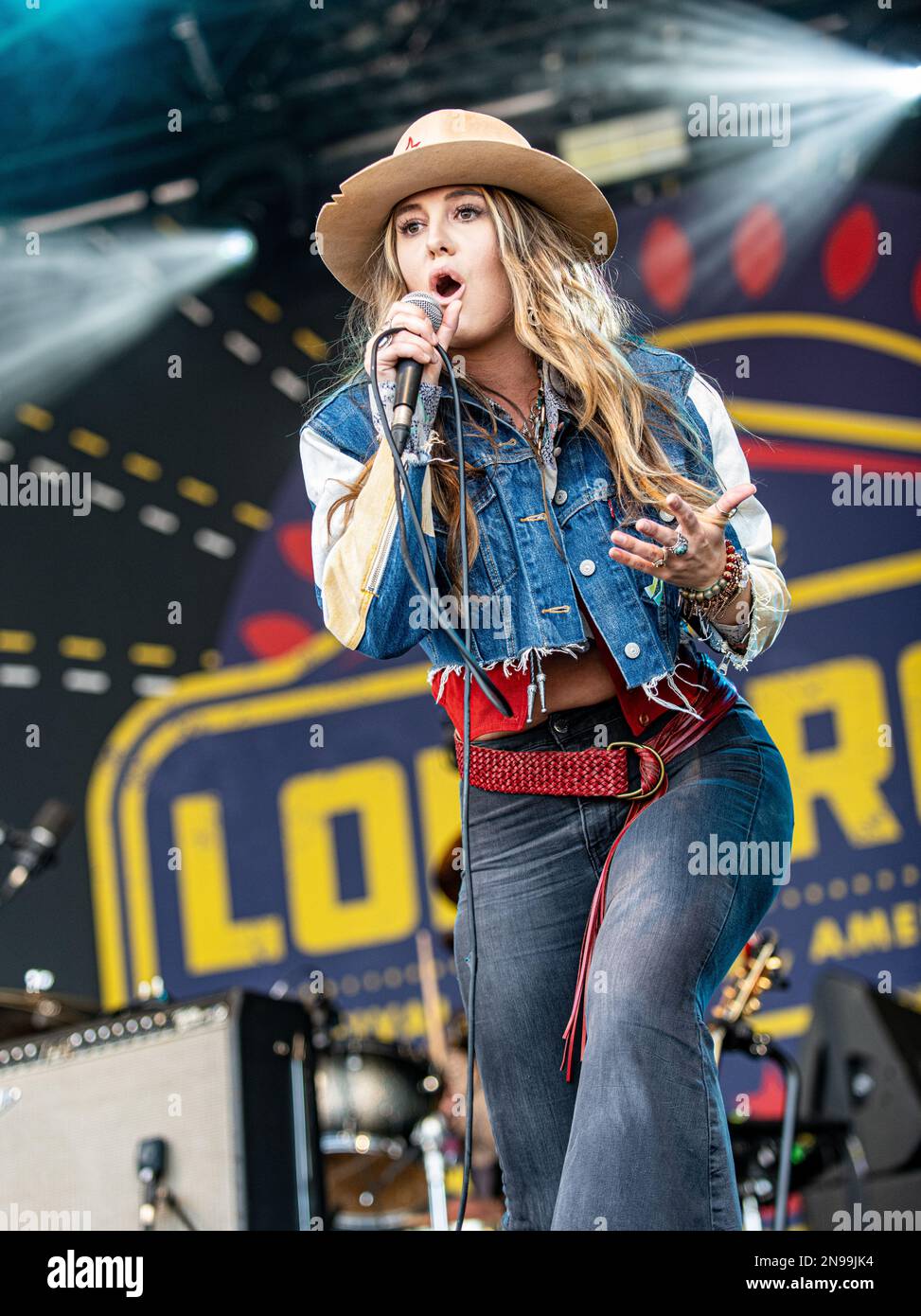 Lainey Wilson Live in concerto Foto Stock