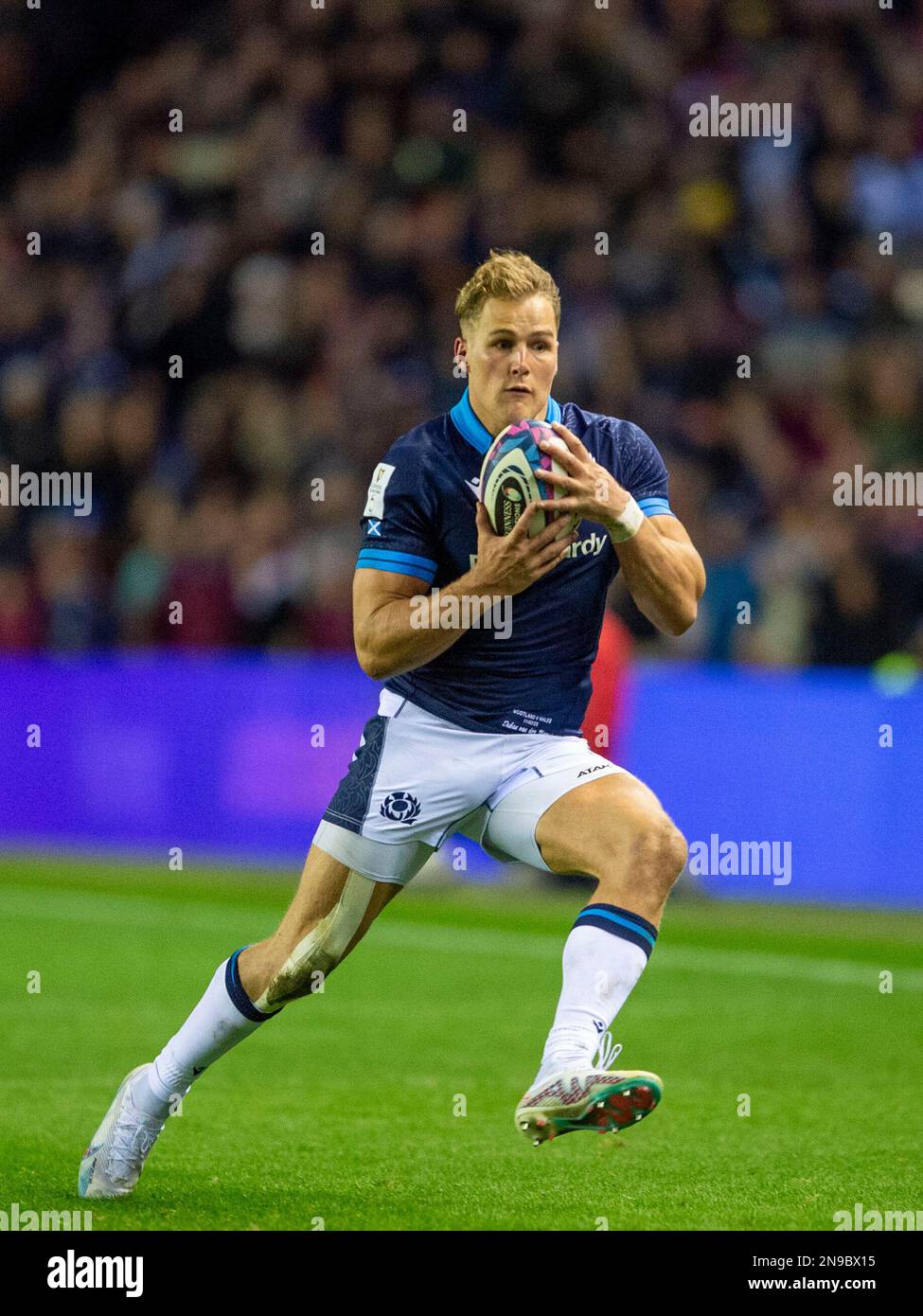 11th febbraio 2023: Guinness sei nazioni 2023. ScotlandÕs Duhan van der Merwe durante la Scozia contro Galles, partita delle sei Nazioni della Guinness al BT Murrayfield, Edimburgo. Credit: Ian Rutherford Alamy Live News Foto Stock