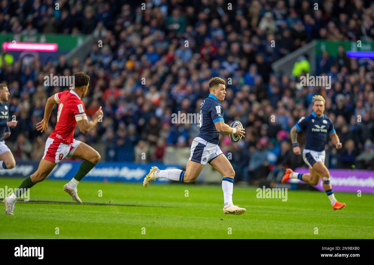 11th febbraio 2023: Guinness sei nazioni 2023. ScotlandÕs Huw Jones fa una pausa nel primo tempo durante la partita Scozia/Galles, Guinness Six Nations al BT Murrayfield, Edimburgo. Credit: Ian Rutherford Alamy Live News Foto Stock