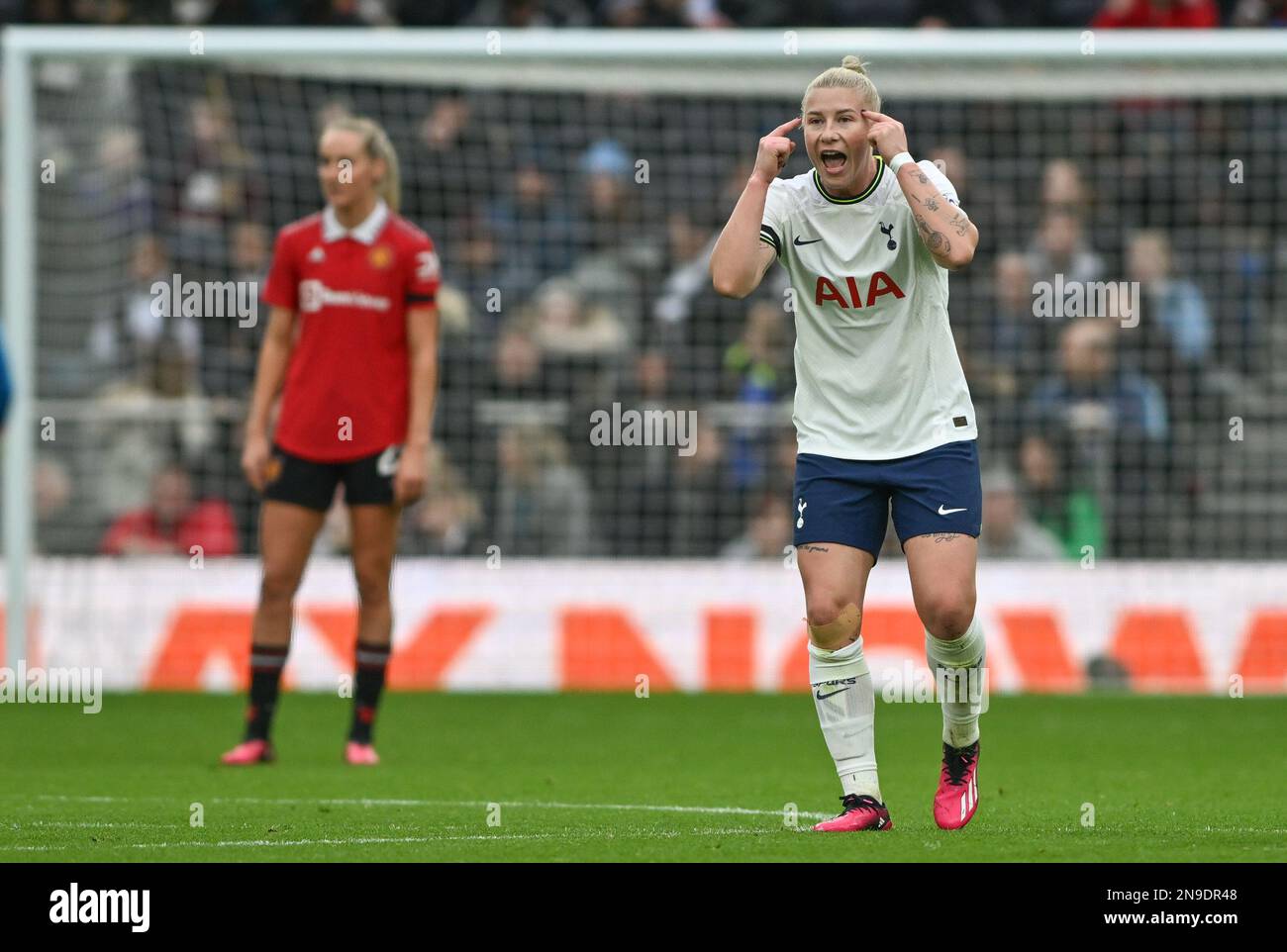 Londra, Regno Unito. 12th Feb, 2023. Bethany England (19) di Tottenham ha mostrato di reagire durante una partita di calcio femminile tra Tottenham Hotspur Women e Manchester United Women in un gioco riprogrammato del primo giorno di incontro della stagione 2022 - 2023 di Barclays Women’s Super League , domenica 12 febbraio 2023 a Londra , INGHILTERRA . PHOTO SPORTPIX | David Catry Credit: David Catry/Alamy Live News Foto Stock