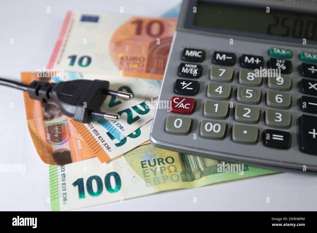 calcolo dei costi energetici in aumento Foto Stock
