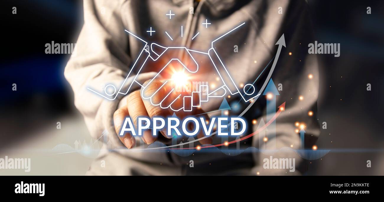 Flusso di lavoro dei processi aziendali che rappresenta le approvazioni di gestione. Diagramma di flusso con gli uomini d'affari in background Foto Stock