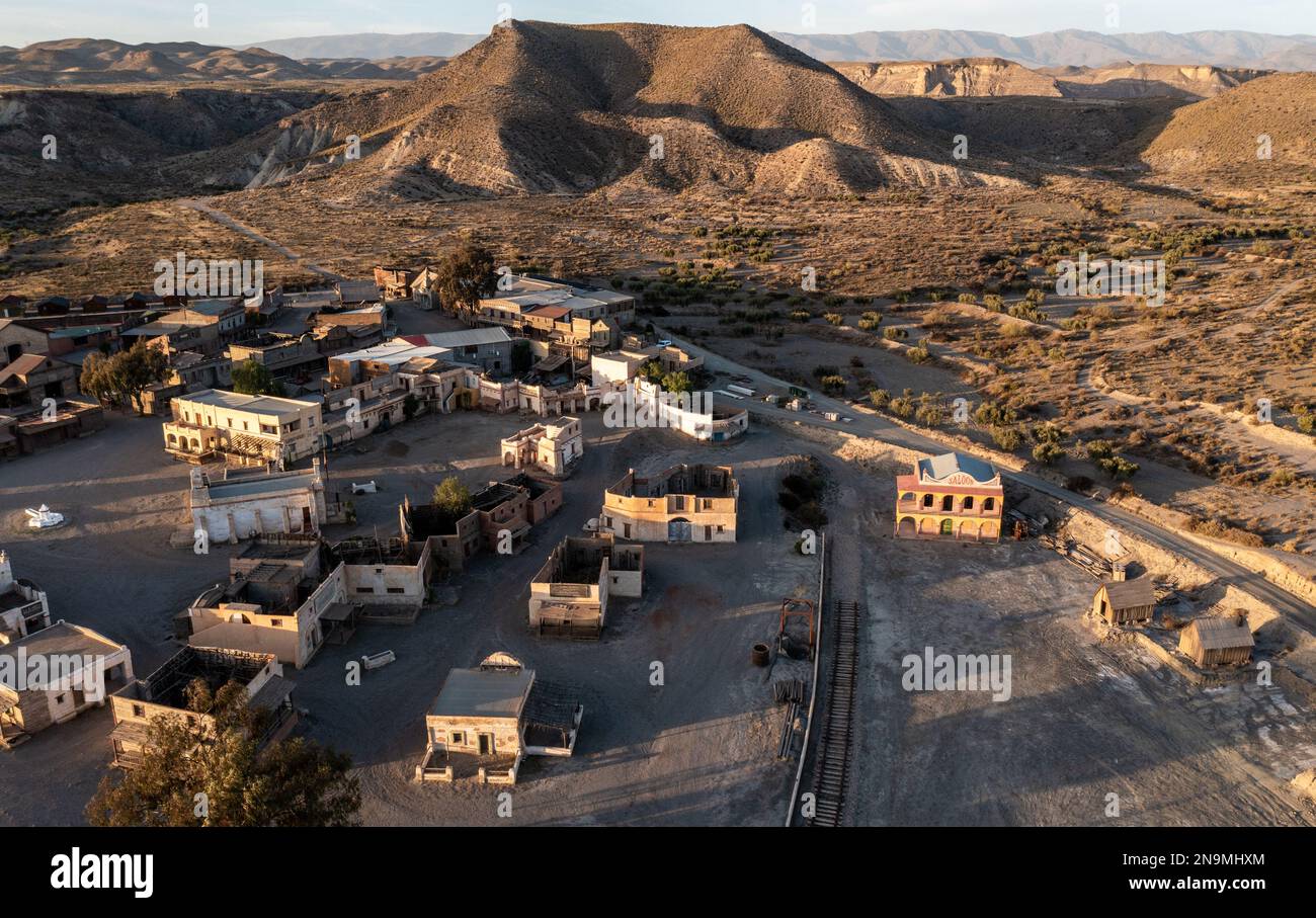Vista del drone della città occidentale Fort Bravo nel deserto di Tabernas Andalusia Foto Stock