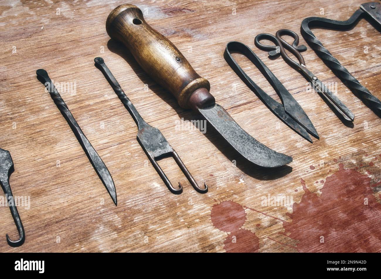 Medieval medical instruments immagini e fotografie stock ad alta  risoluzione - Alamy