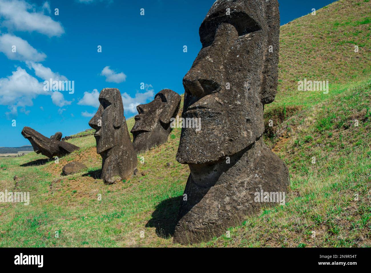 Moai a te Ata Hero a Hanga Roa; Isola di Pasqua, Cile Foto Stock