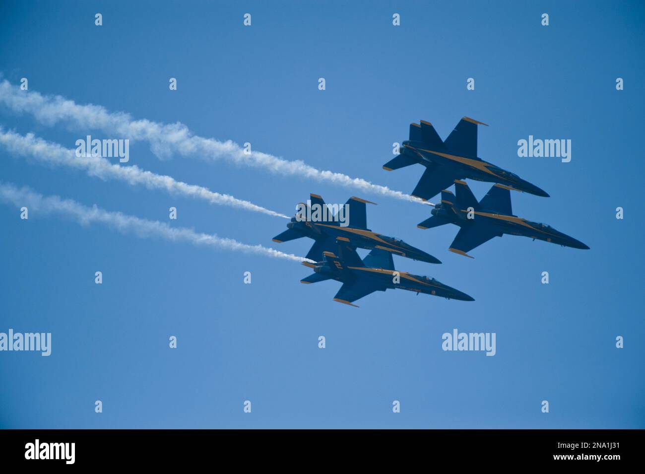 I Blue Angels della Marina prendono parte ad una fiera aerea a Lincoln, Nebraska, USA; Lincoln, Nebraska, Stati Uniti d'America Foto Stock