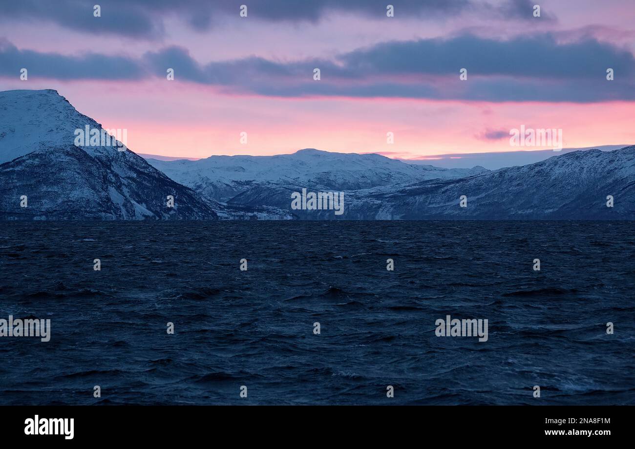 Isola di Skjervøya. Kvænangen fiordo. Norvegia, Scandinavia Foto Stock