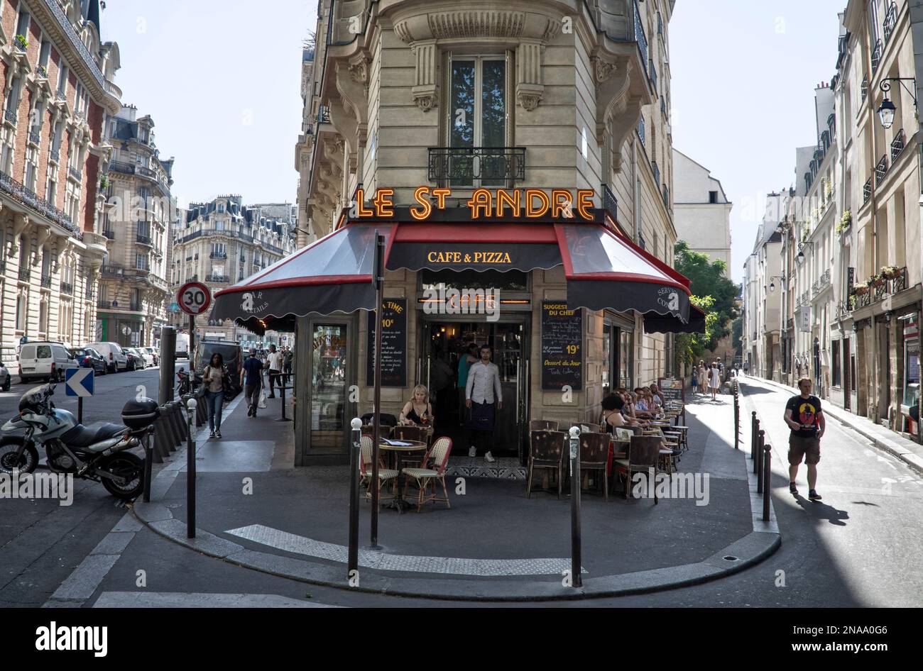 Caffè iconico a Parigi; Parigi, Francia Foto Stock