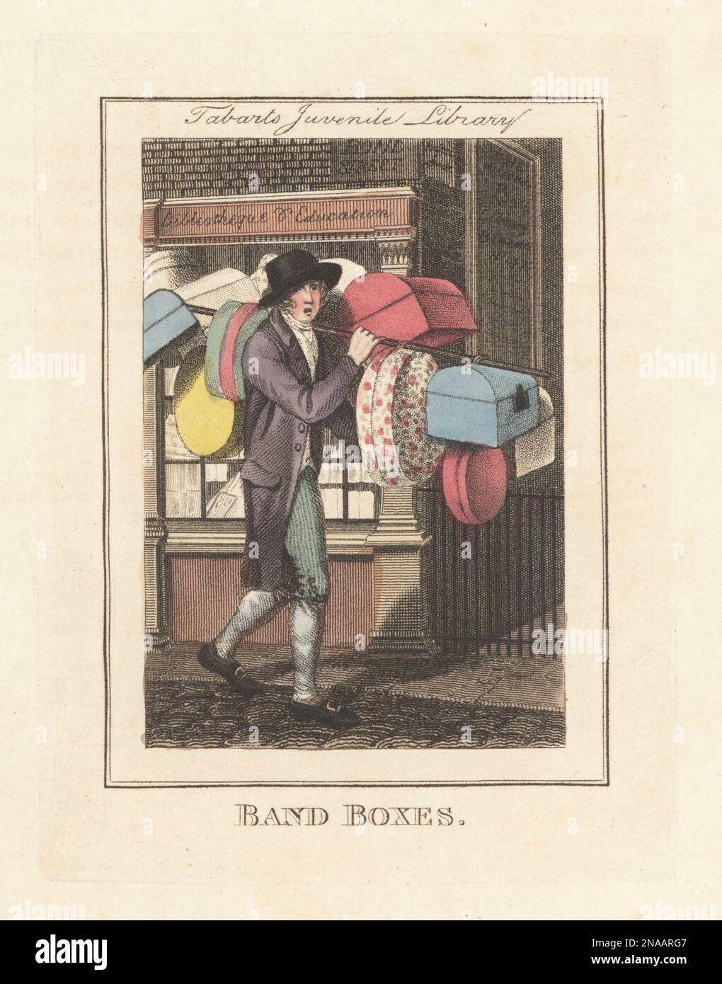 Venditore di band-box di fronte alla biblioteca giovanile di Tabart, New Bond Street. Box maker in cappello, cappotto e braghe, con stock di cartoncino colorato e scatole di carta su un bastone. Libri e stampe nella finestra della Bibliotheque d'Education dell'editore Benjamin Tabart. Scatole a nastro. Incisione su copperplate a mano di Edward Edwards dopo un'illustrazione di William Marshall Craig dalla Descrizione delle lastre che rappresentano gli Itineranti Traders di Londra, Richard Phillips, n° 71 St Paul's Churchyard, Londra, 1805. Foto Stock