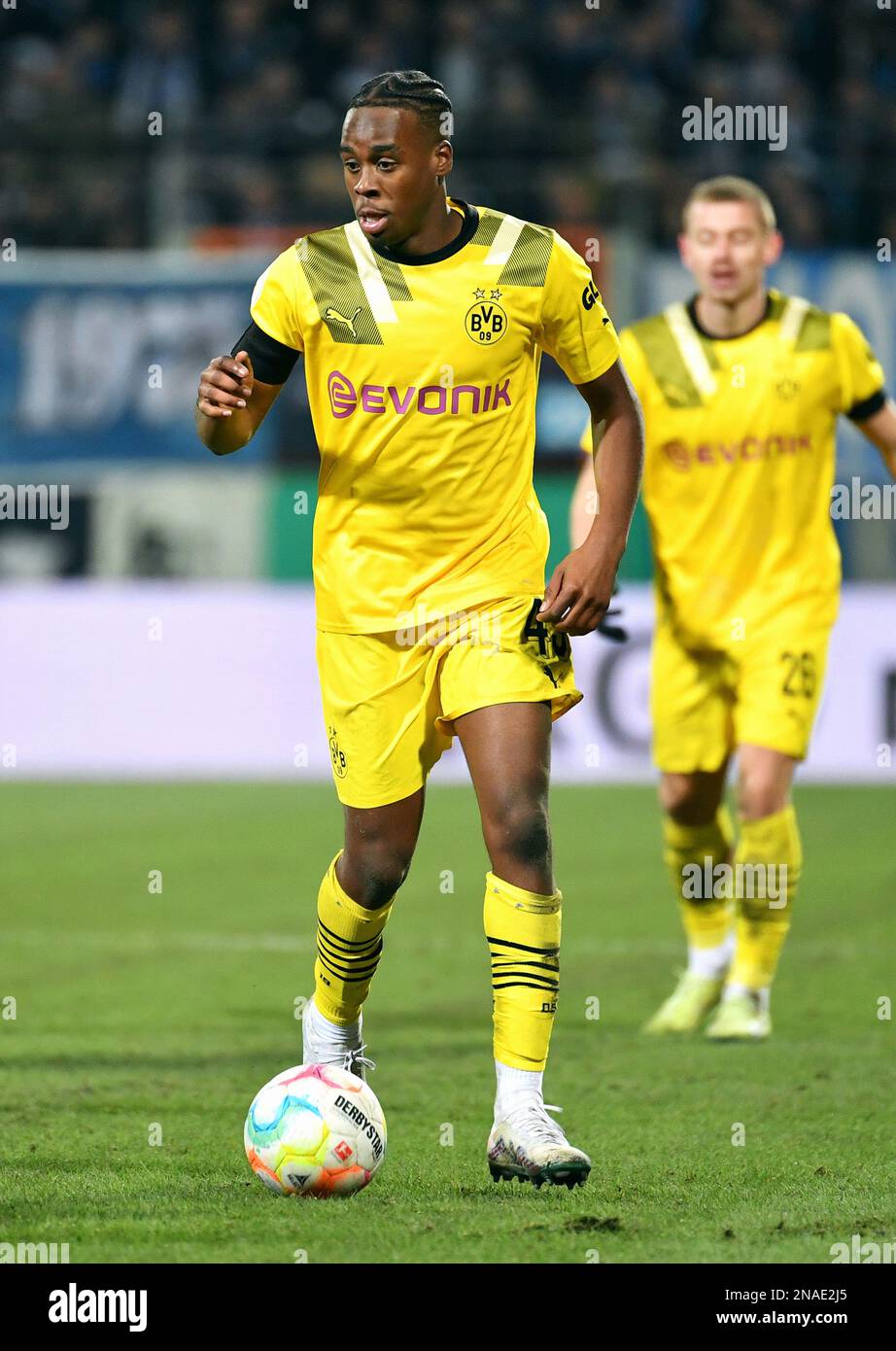 DFB Pokal, Vonovia Ruhrstadion Bochum: VFL Bochum vs Bor. Dortmund; Jamie Bynoe-Gittens (BVB) Foto Stock