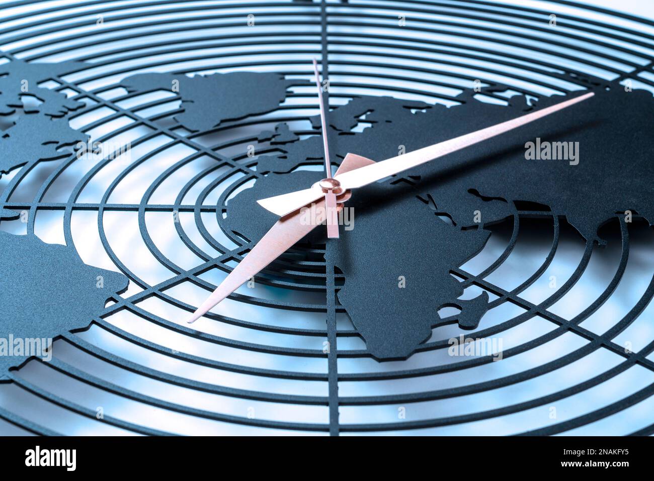 Antico orologio da muro grande immagini e fotografie stock ad alta  risoluzione - Alamy