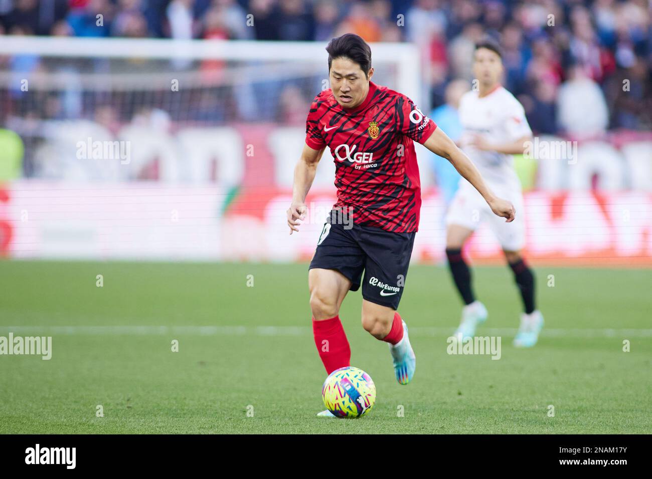 Kang-in Lee di RCD Mallorca durante il campionato spagnolo la Liga partita di calcio tra Sevilla FC e RCD Mallorca il 11 febbraio 2023 allo stadio Ramon Sanchez Pizjuan di Siviglia, Spagna - Foto: Joaquin Corchero/DPPI/LiveMedia Foto Stock