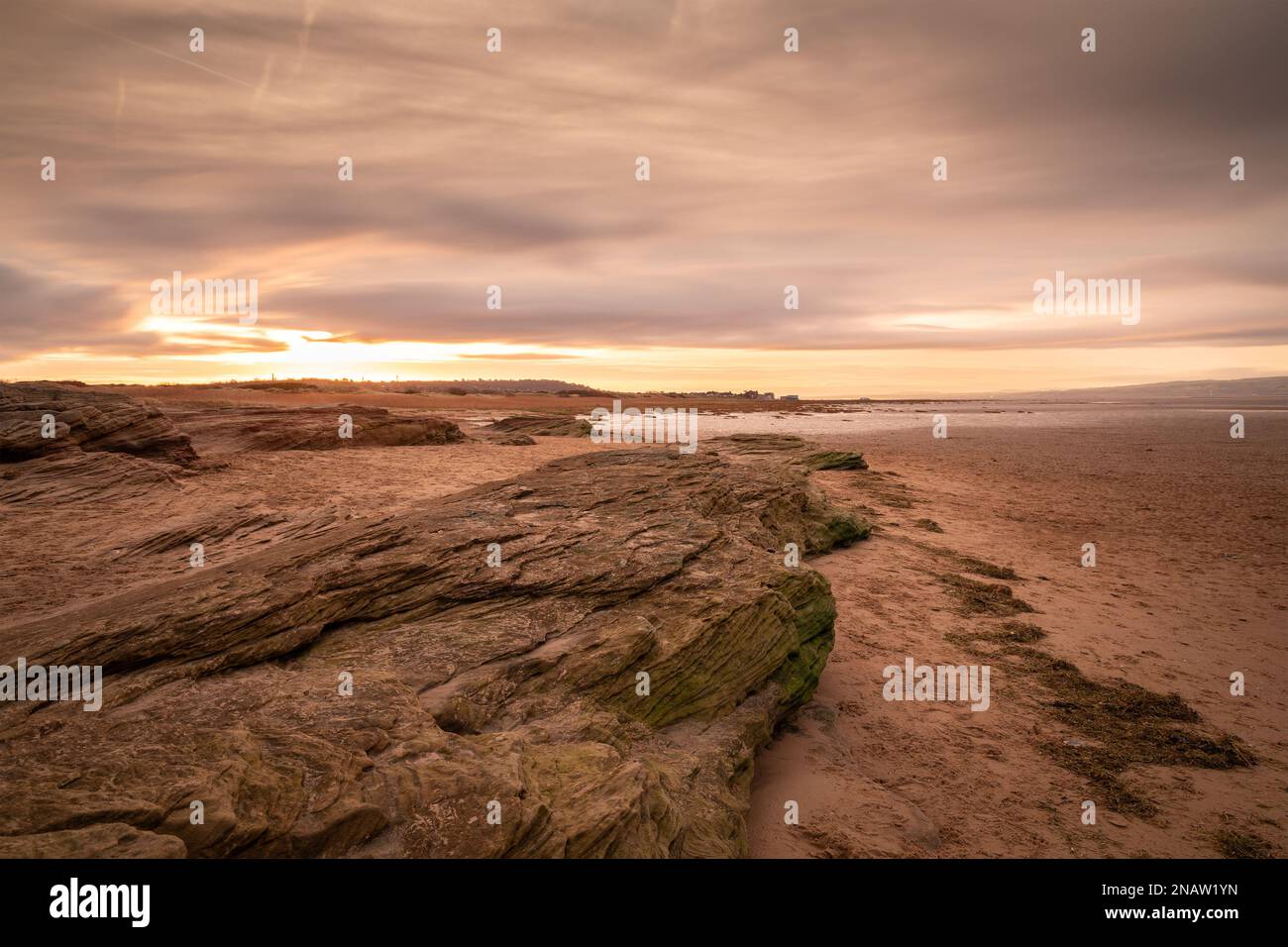 Hoylake, Regno Unito: Riserva naturale Red Rocks sulla costa nord-occidentale della penisola di Wirral, alla foce dell'estuario del Dee. Foto Stock