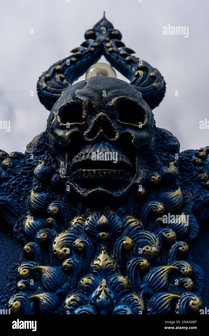 Wat Rong Suea Ten (Tempio Blu) a Chiang Rai (Thailandia) Foto Stock