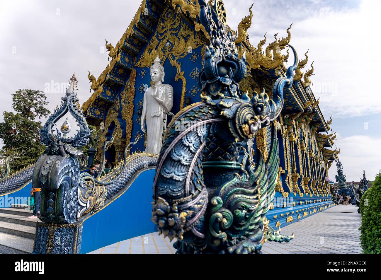 Wat Rong Suea Ten (Tempio Blu) a Chiang Rai (Thailandia) Foto Stock